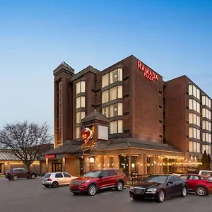 Hotel Ramada Plaza By Wyndham **