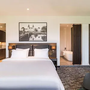 Radisson & Amsterdam South מלון