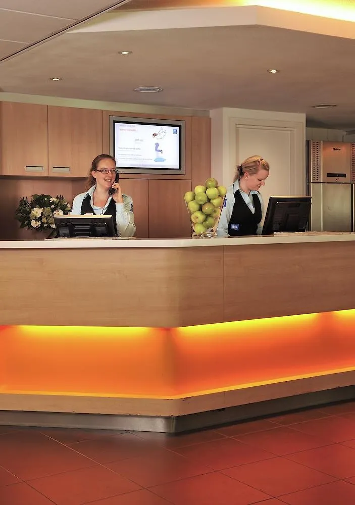 Ibis Budget Amsterdam Airport Badhoevedorp 2*,